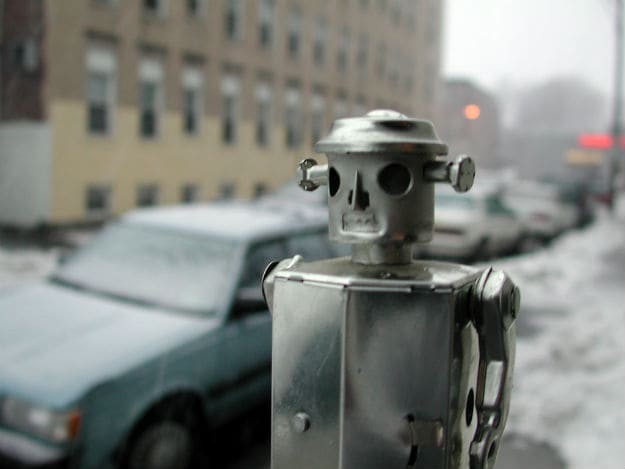 toy_robot.jpg