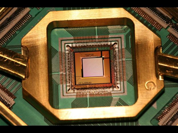 Qubit-chip_625.jpg