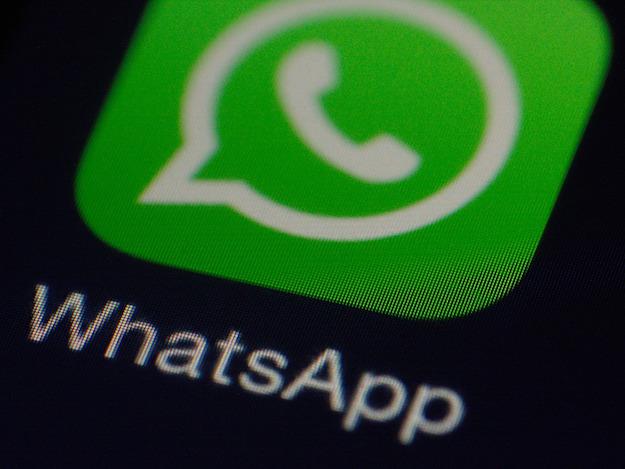 whatsapp-892926.jpg