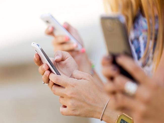 Vendas de smartphones crescem 49% em um ano no Brasil