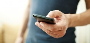 Celular é principal meio de acesso à internet no Brasil
