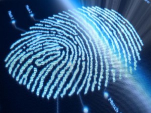 HTC armazena impressões digitais de usuários sem criptografá-las