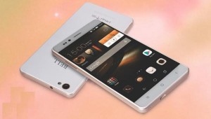 Empresa indiana lança smartphone de 5 libras