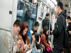 Número de celulares na China atingiu 1