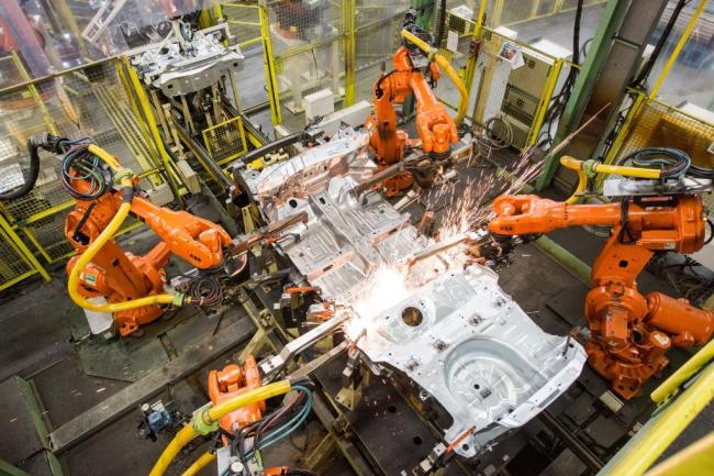 Aprendendo como cuidar do seu carro na fábrica da Ford