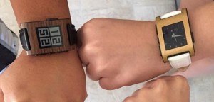 Pebble diz que seus smartwatches devem continuar a ser vendidos em 2017
