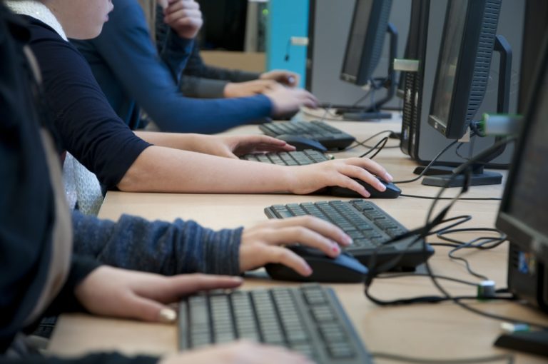 escolas públicas brasileiras, internet, conexão