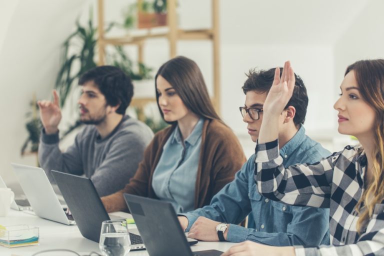 est%C3%A1gio em tecnologia