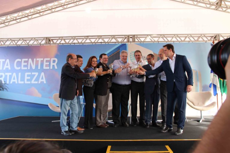 Executivos da Angola Cables e autoridades Cr%C3%A9dito da foto Roberto Cavalcante Barbosa