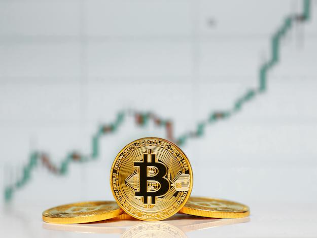 bitcoin_707873287.jpg