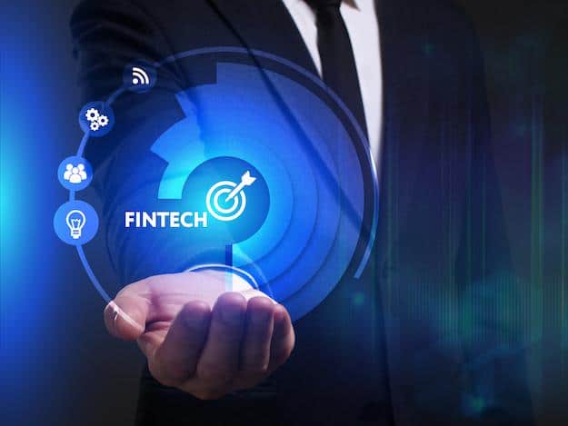 fintech_1038275269.jpg