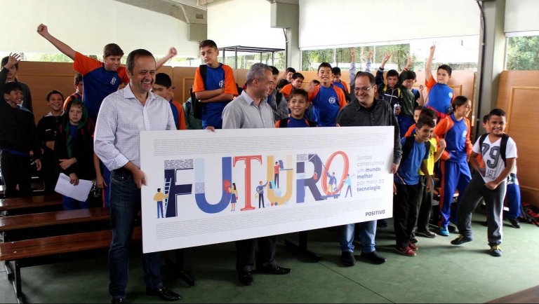 Foto Positivo e Instituto FORJA