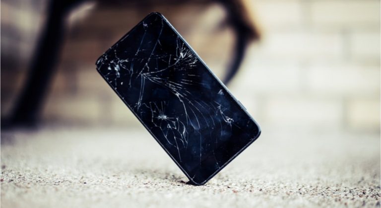 Pitzi de reparo para celular esta avaliada em mais de US 100 milhoes