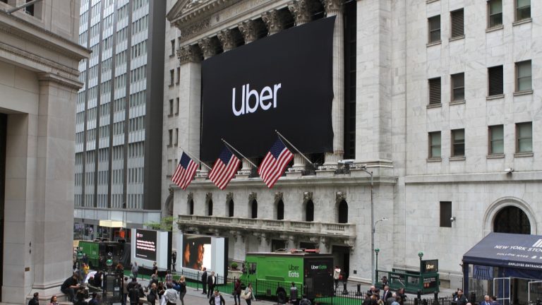 Uber processa estado da California para bloquear lei que classifica parceiros como empregados