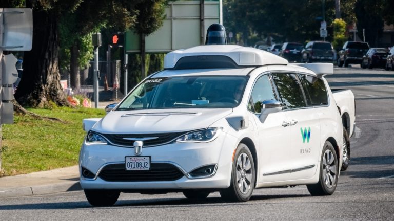 Waymo de carros autonomos dobrou numero de quilometros percorridos em 2019