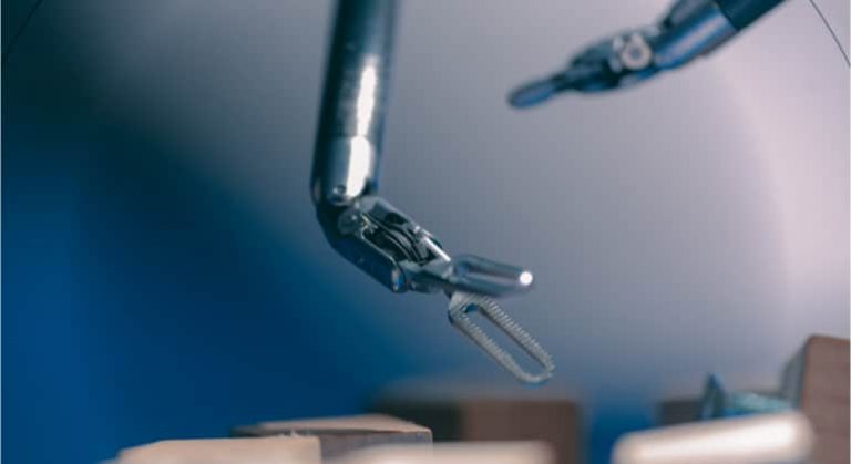 Pesquisadores da USP criam prototipo de robo para combater Covid 19