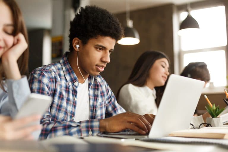 competição de Inteligência Artificial