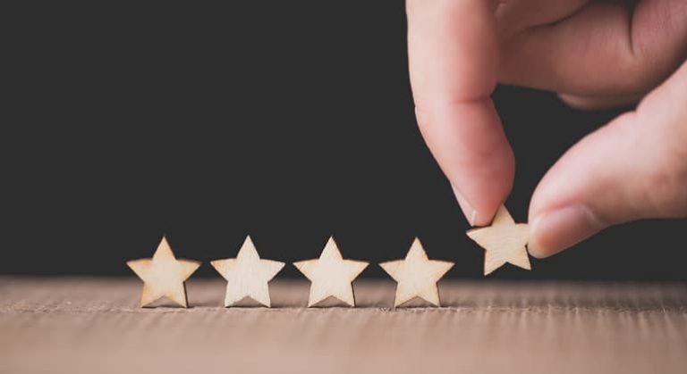 Como Thompson Reuters Banco Modal Loft e Me Poupe aplicam customer experience dentro dos negocios