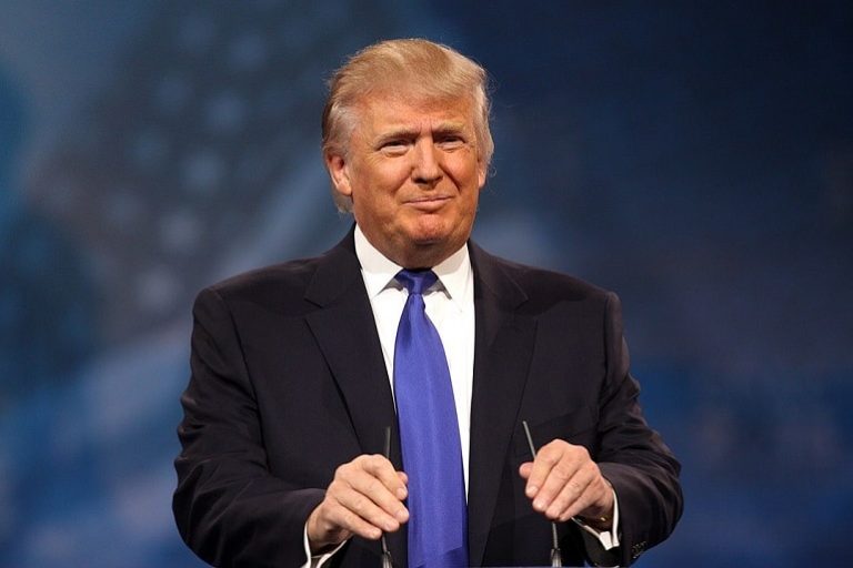 Trump vai proibir transacoes com a ByteDance controladora do TikTok
