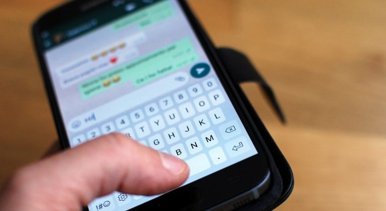 Golpe usa clonagem do WhatsApp para pedir emprestimos alerta Procon