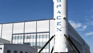 SpaceX supera Amazon em valor de mercado após disparada das ações pós-IPO