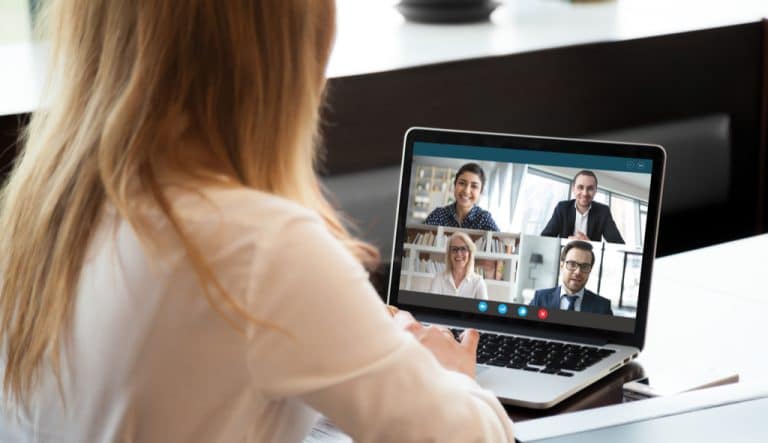 trabalho remoto em tecnologia home office TI