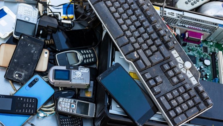 lixo eletrônico, resíduos, lixo, descarte de resíduos eletroeletrônicos