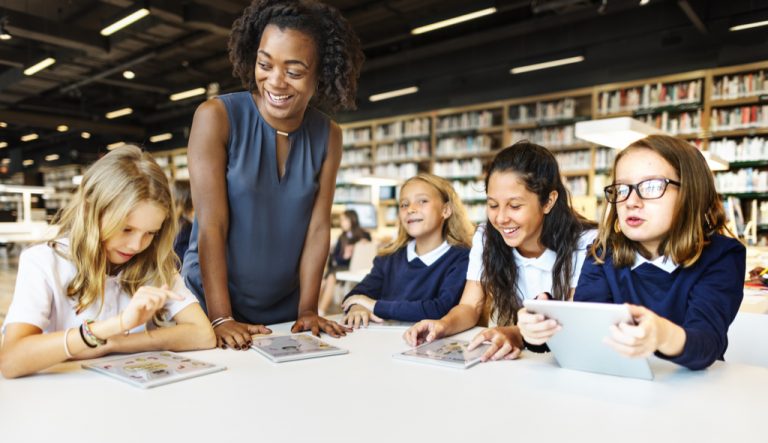meninas, tecnologia, educação
