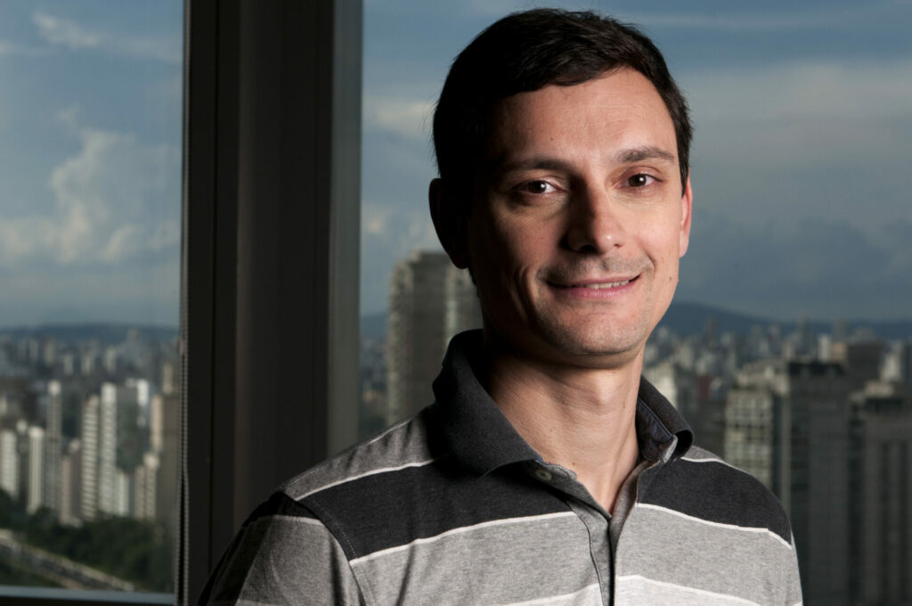 Sustentabilidade indireta: quando os dados se tornam vilões 4 Américo de Paula, head de soluções de arquitetura da Latam MCO da AWS