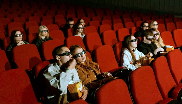 cinema-com-pouca-gente