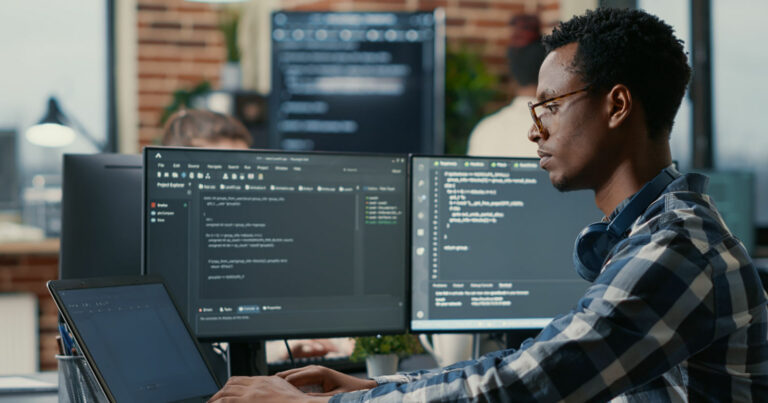 desenvolvedores tendências TI. Cursos gratuitos, tecnologia, vagas, empresa