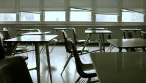 Escolas se tornaram alvo porque abordam questões que podem alimentar o extremismo - Foto: Max Klingensmith / Creative Commons