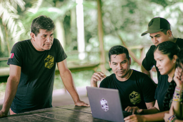 JJ Durand e sua equipe no aprendizado online