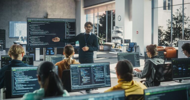 tech, capacitação, cursos, vagas, inteligência artificial, sap