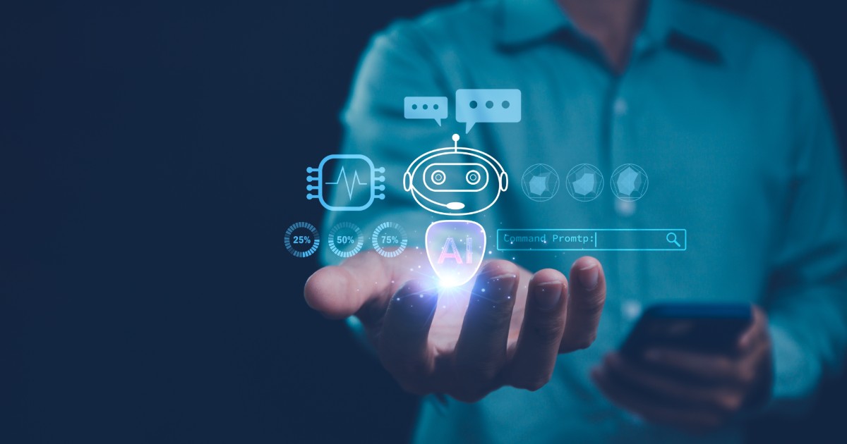 A imagem representa o conceito de inteligência artificial e assistentes virtuais. Um homem, vestido com uma camisa azul, segura um smartphone enquanto projeções holográficas aparecem sobre sua mão. Os ícones incluem um robô de IA, gráficos de desempenho, um chip eletrônico e uma barra de pesquisa com "Command Prompt:". A cena é iluminada com tons de azul, reforçando a ideia de tecnologia avançada, automação e interação com agentes de IA (agentes de IA, Qlik, IEEE, moltbook), para repsentar nova IA da engineering
