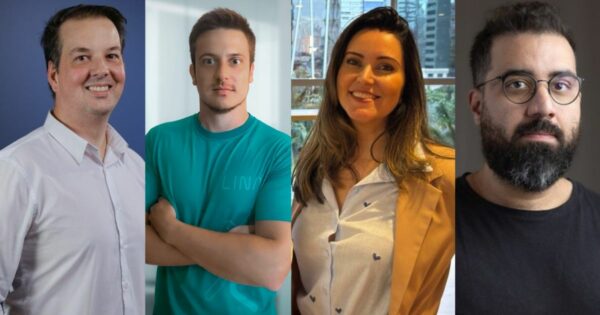 Montagem com quatro retratos individuais de pessoas, alinhados lado a lado. Da esquerda para a direita: Homem de pele clara, cabelo escuro curto penteado para o lado, usando camisa social branca, sorrindo, com fundo azul. Homem de pele clara, cabelo castanho curto, usando camiseta verde água com a palavra "LINX" discretamente estampada, braços cruzados, expressão séria, com fundo claro. Mulher de pele clara, cabelos castanho-escuros longos, usando camisa clara com pequenos desenhos de corações azuis e blazer bege, sorrindo, com janela ao fundo mostrando prédios e vegetação. Homem de pele clara, cabelo e barba escuros e volumosos, usando óculos redondos e camiseta preta, com fundo neutro escuro. (fintechs)