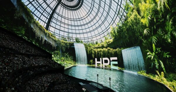 Palco do Discover 2025, realizado na Sphere em Las Vegas, nos Estados Unidos. Imagem: HPE/divulgação