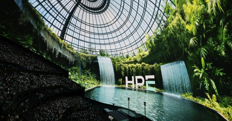 Palco do Discover 2025, realizado na Sphere em Las Vegas, nos Estados Unidos. Imagem: HPE/divulgação