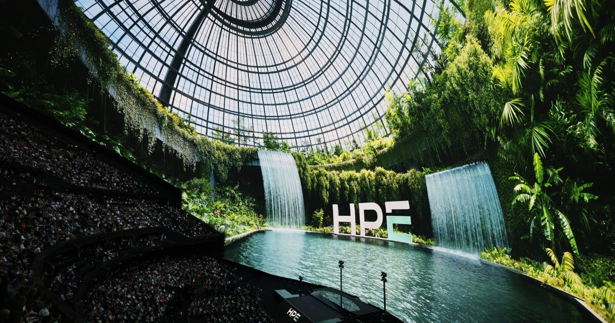 Palco do Discover 2025, realizado na Sphere em Las Vegas, nos Estados Unidos. Imagem: HPE/divulgação