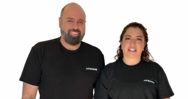 Guilherme Lousada, CEO da Atrons Group, e Erika Veggi, COO da empresa. Imagem: Divulgação
