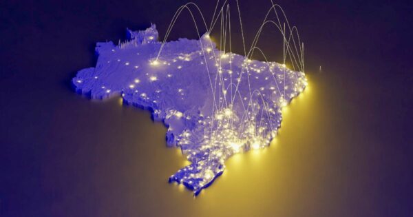 Representação tridimensional do mapa do Brasil com pontos iluminados e arcos conectando diferentes regiões, sugerindo fluxo de dados ou comunicação entre os locais. (inovação)