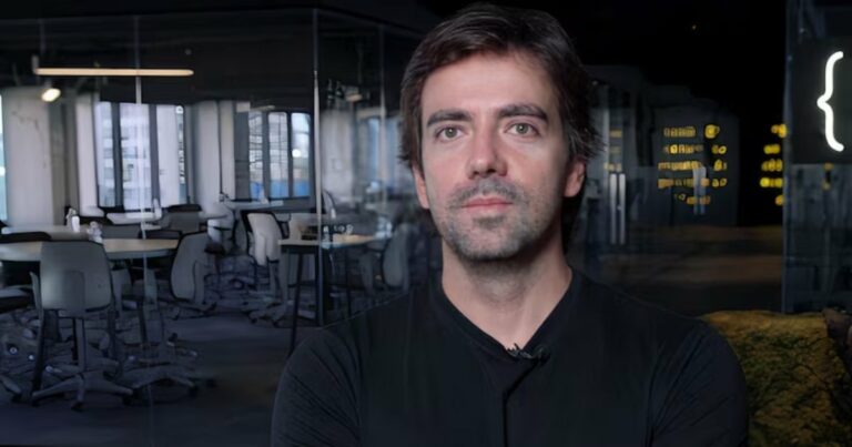 Felipe Paiva, Ada