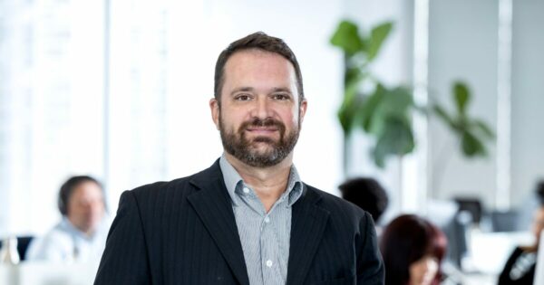  Juliano Carboneri