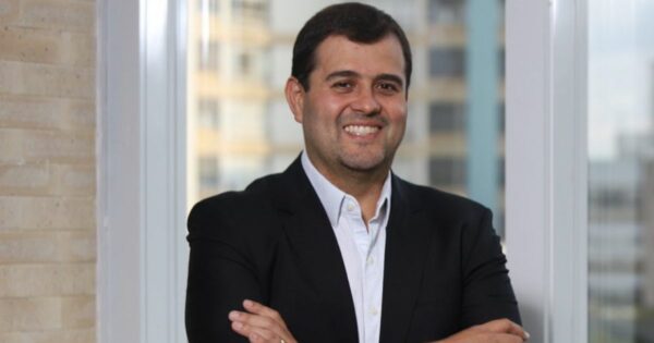 Tiago Farias