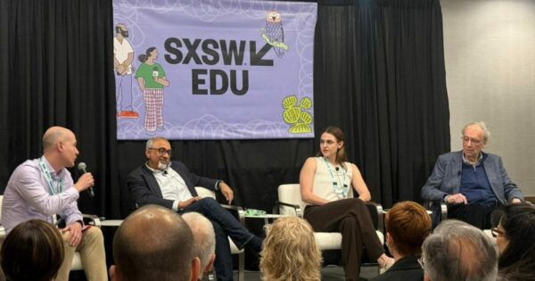Da esquerda para a direita: Izzat Jarudi, cofundador e CEO do Edifii (moderador); Sanjay Sarma, professor de Mechanical Engineering no Massachusetts Institute of Technology (MIT); Olivia Joseph, estudante de Computation & Cognition no Massachusetts Institute of Technology (MIT); e Chris Gabrieli, chairman do Massachusetts Board of Higher Education. Imagem: Déborah Oliveira (cérebro)