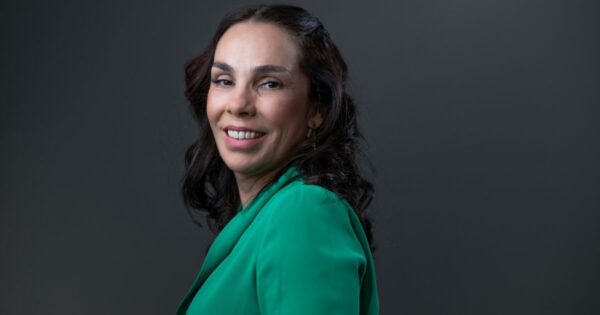 Georgia Rivellino, diretora de marketing, produtos e soluções da Simpress. Imagem: Divulgação