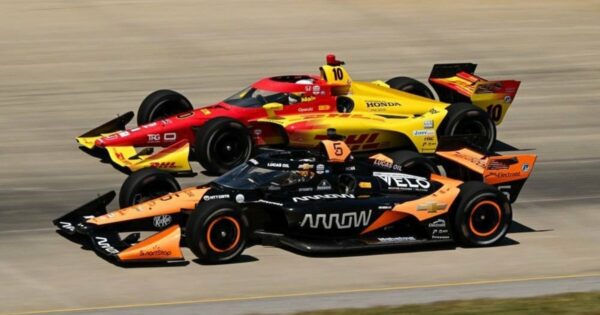 Carros de corrida, fórmula Indy, do Grupo Dallara