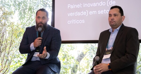 IA nas empresas: como evitar que a tecnologia substitua o conhecimento das equipes
