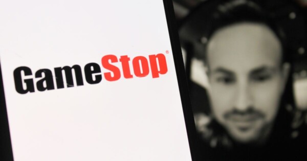CEO da GameStop renuncia a bônus bilionário enquanto tenta viabilizar aquisição do eBay