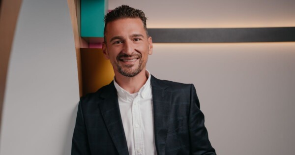 Adobe aposta em governança para tirar IA generativa do campo do experimento